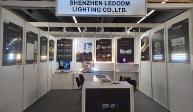 lehká budova frankfurt.jpg